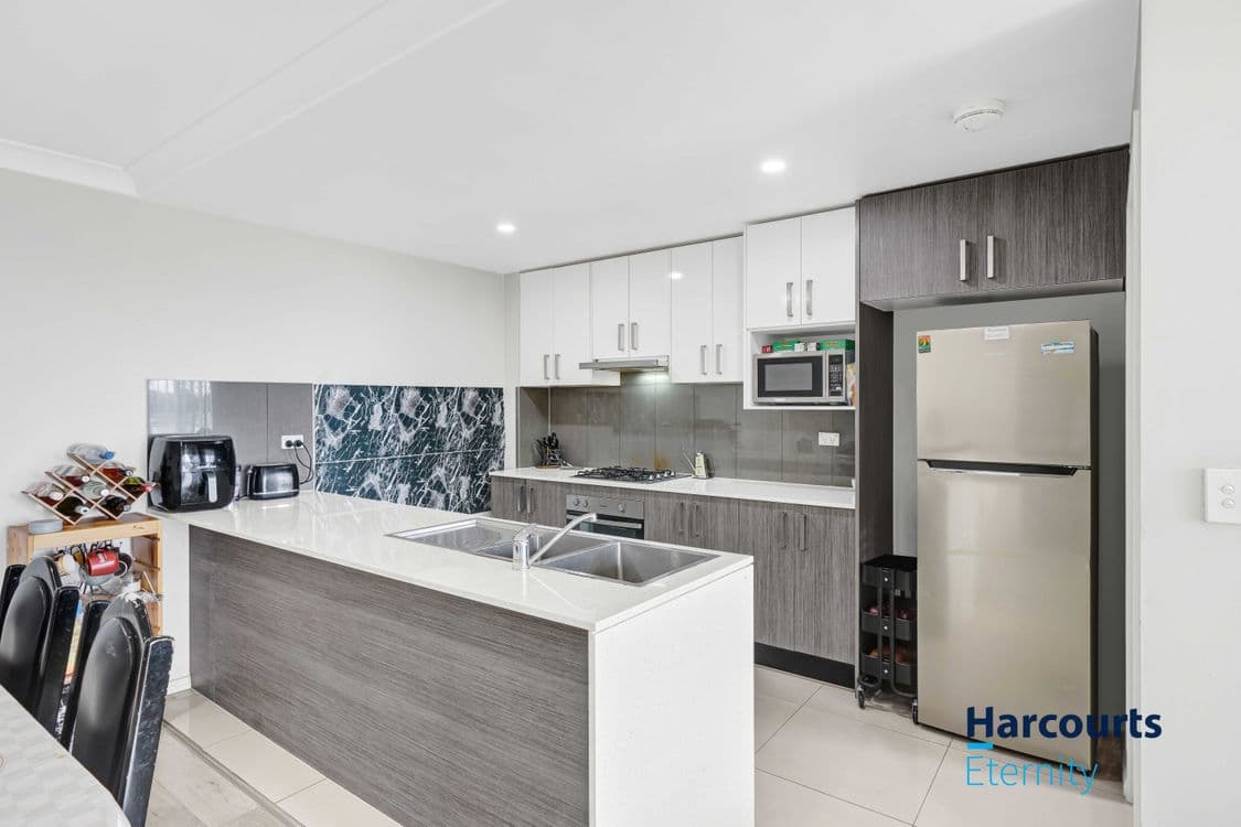 202/8 Cornelia rd, TOONGABBIE, NSW 2146, Toongabbie - Thumbnail 2