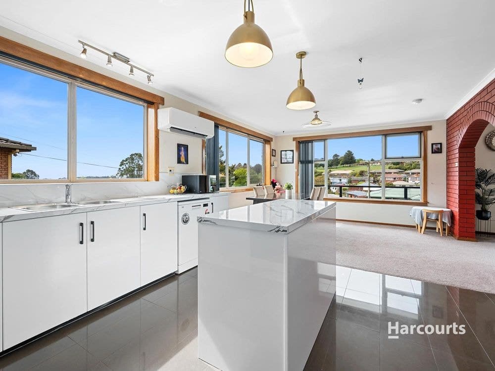 4 Greenacre Street, UPPER BURNIE, TAS 7320, Upper Burnie - Thumbnail 2