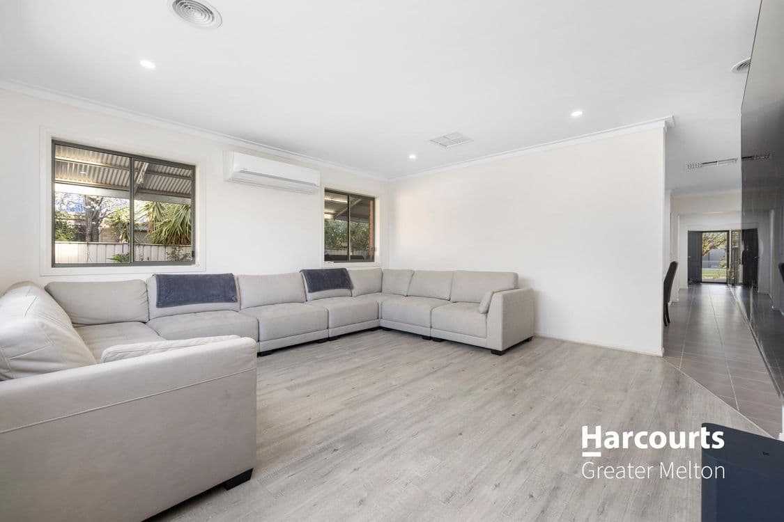 11 MacDougal Street, KURUNJANG, VIC 3337, Kurunjang - Thumbnail 4
