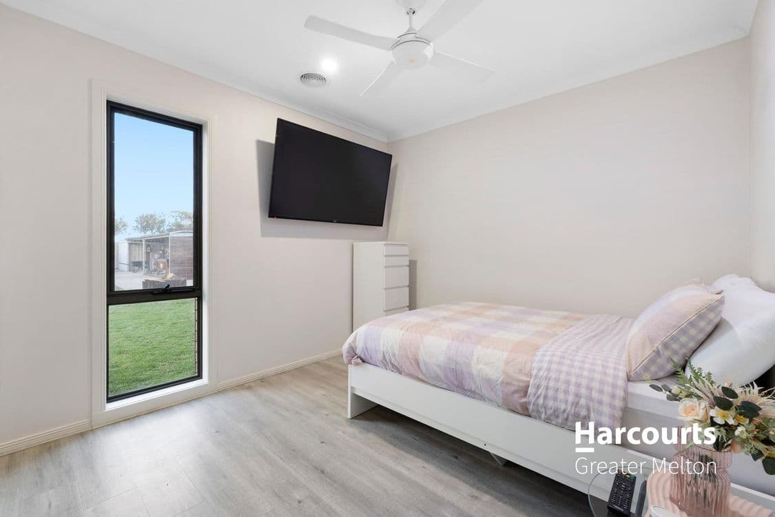 11 MacDougal Street, KURUNJANG, VIC 3337, Kurunjang - Thumbnail 6