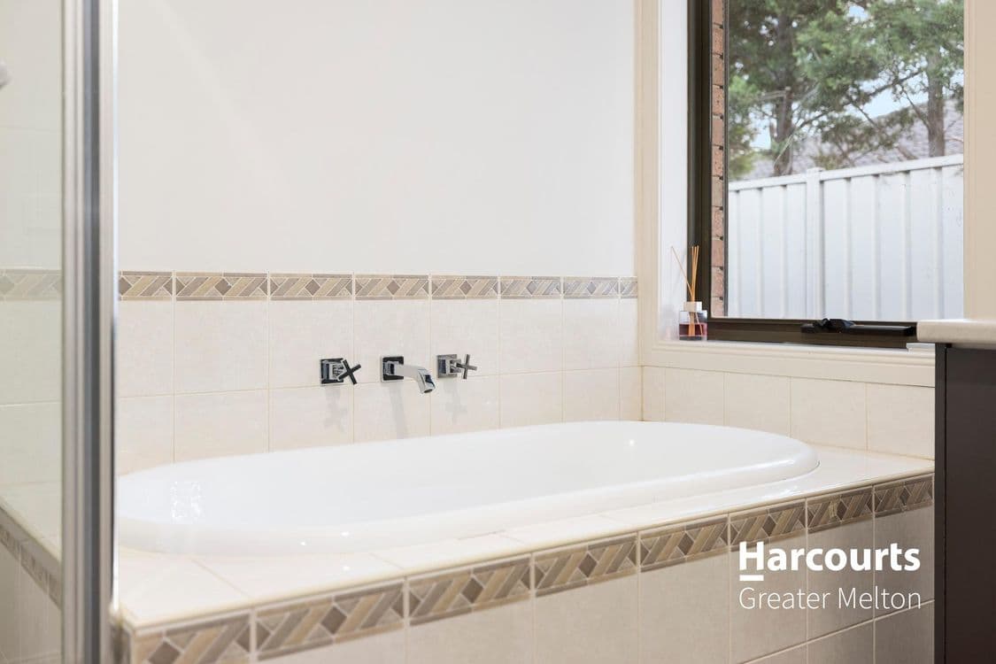 11 MacDougal Street, KURUNJANG, VIC 3337, Kurunjang - Thumbnail 8