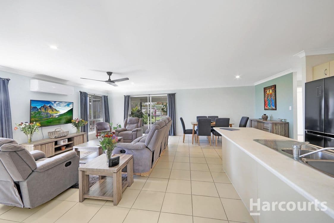 18 Wallum Street, WOODGATE, QLD 4660, Woodgate - Thumbnail 4