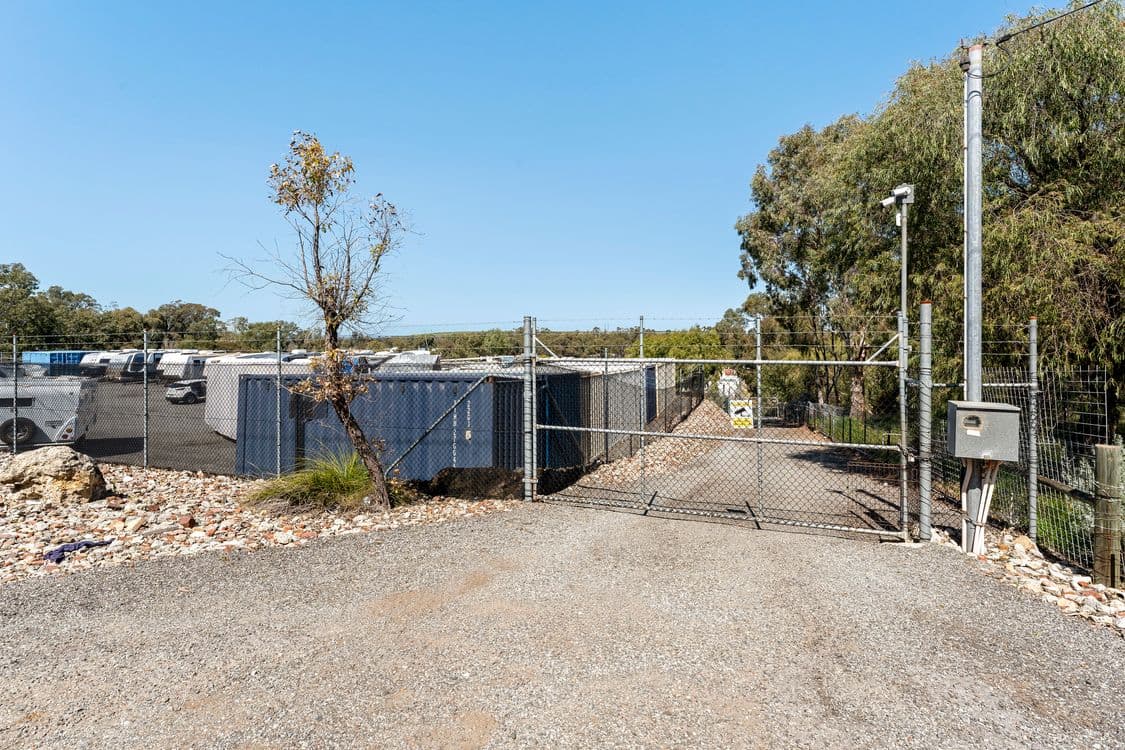 205 Dalison Avenue, WATTLEUP, WA 6166, Wattleup - Thumbnail 4