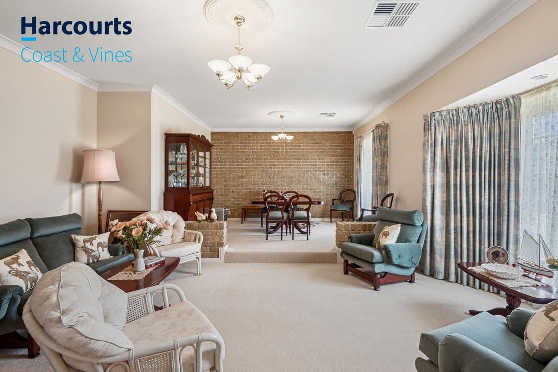 13 Elmeade Drive, HALLETT COVE, SA 5158, Hallett Cove - Thumbnail 3