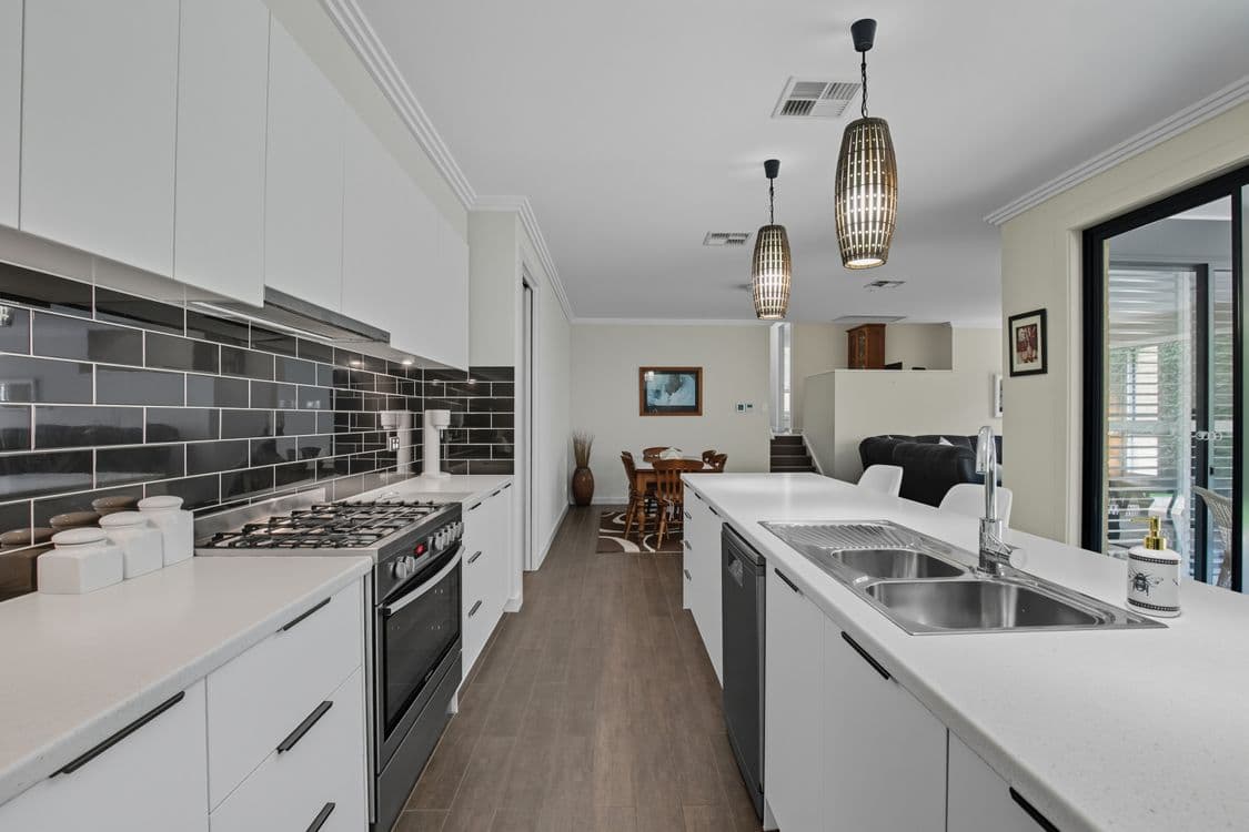137 Bluestone Drive, MOUNT BARKER, SA 5251, Mount Barker - Thumbnail 7