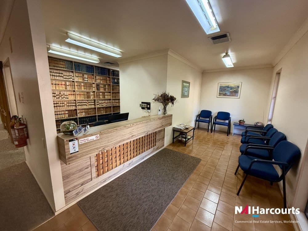 11 Crescent Street, CHILDERS, QLD 4660, Childers - Thumbnail 3
