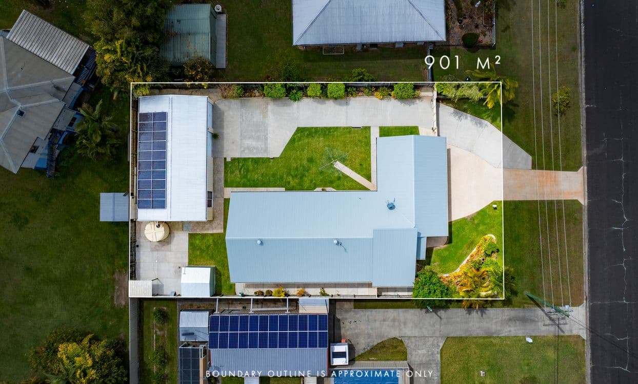 31 Canberra Avenue, COOLOOLA COVE, QLD 4580, Cooloola Cove - Thumbnail 2