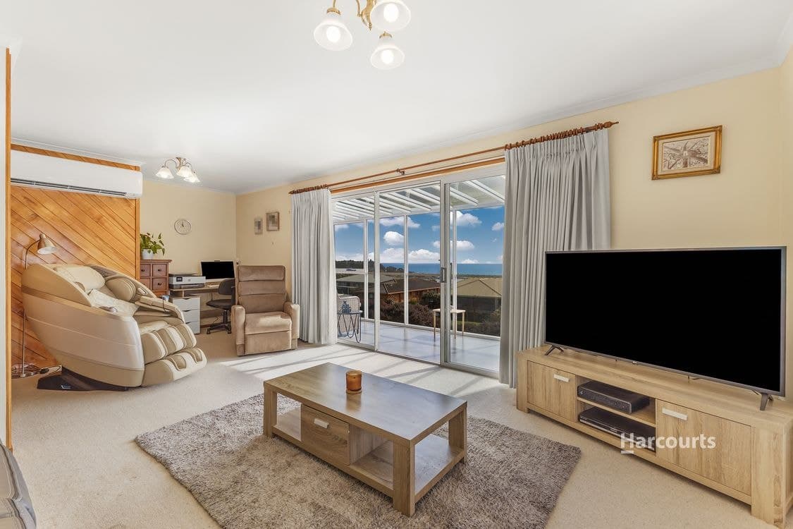 2 Lancaster Avenue, PENGUIN, TAS 7316, Penguin - Thumbnail 6