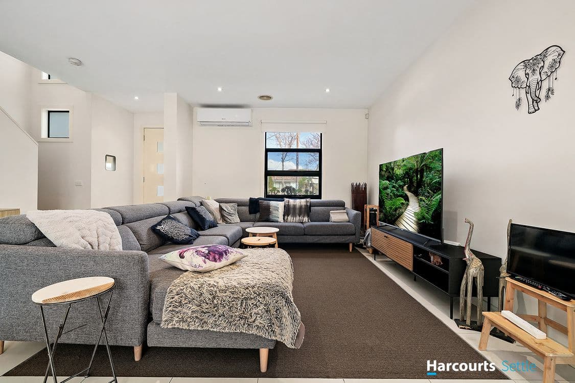 97 Rosebank Avenue, CLAYTON SOUTH, VIC 3169, Clayton South - Thumbnail 2