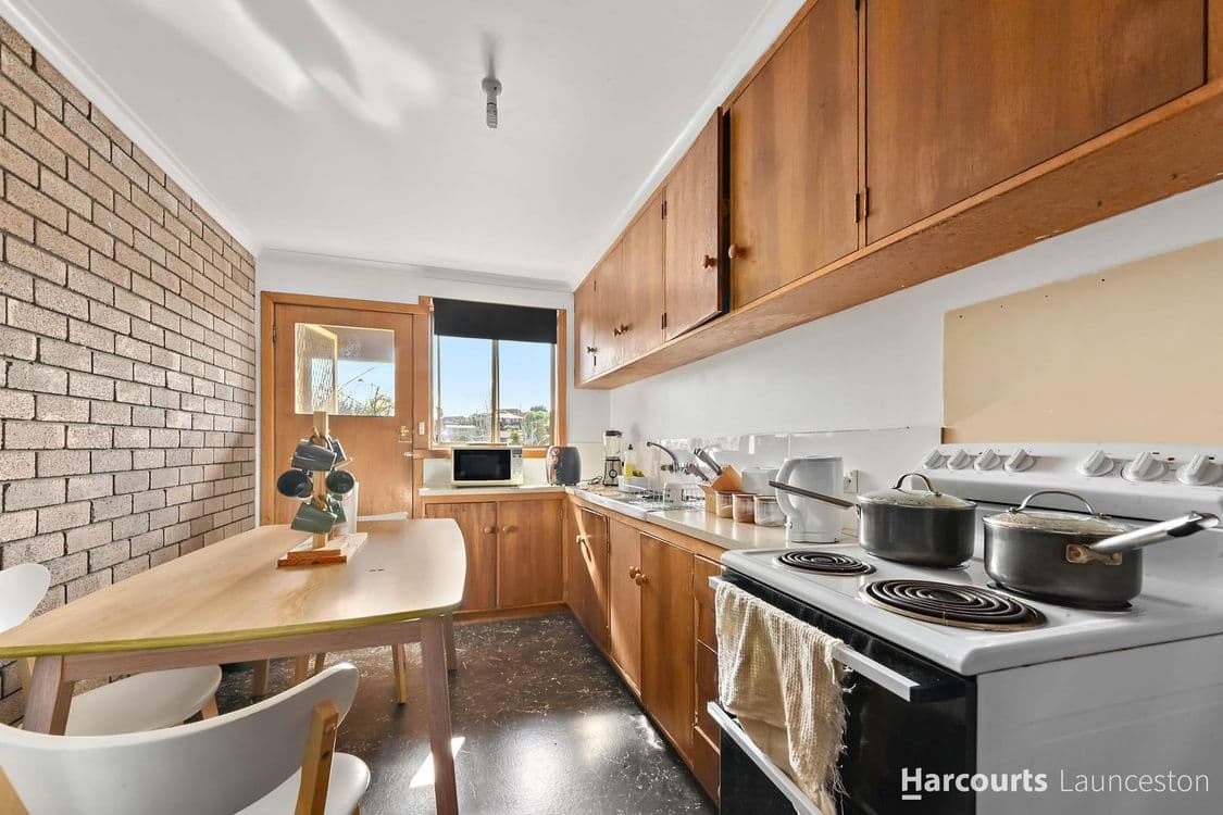 Units 1 & 2/37 Bishops Drive, NEWNHAM, TAS 7248, Newnham - Thumbnail 6