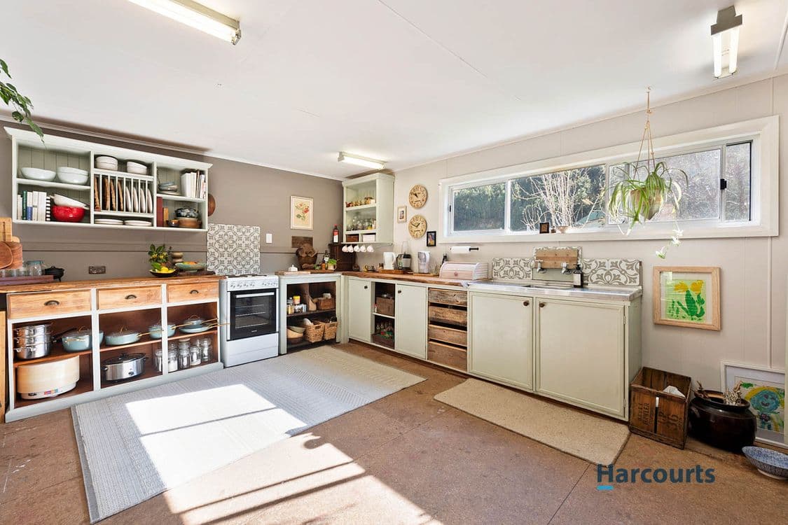 35 Hunter Street, QUEENSTOWN, TAS 7467, Queenstown - Thumbnail 4
