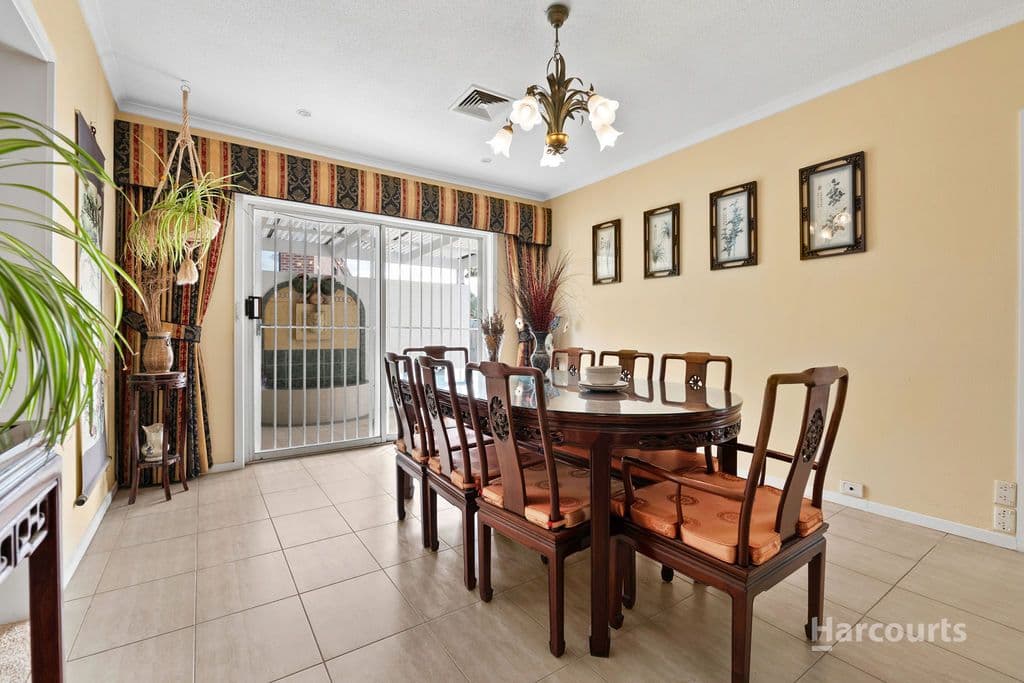 1 Thornhill Drive, FOREST HILL, VIC 3131, Forest Hill - Thumbnail 4