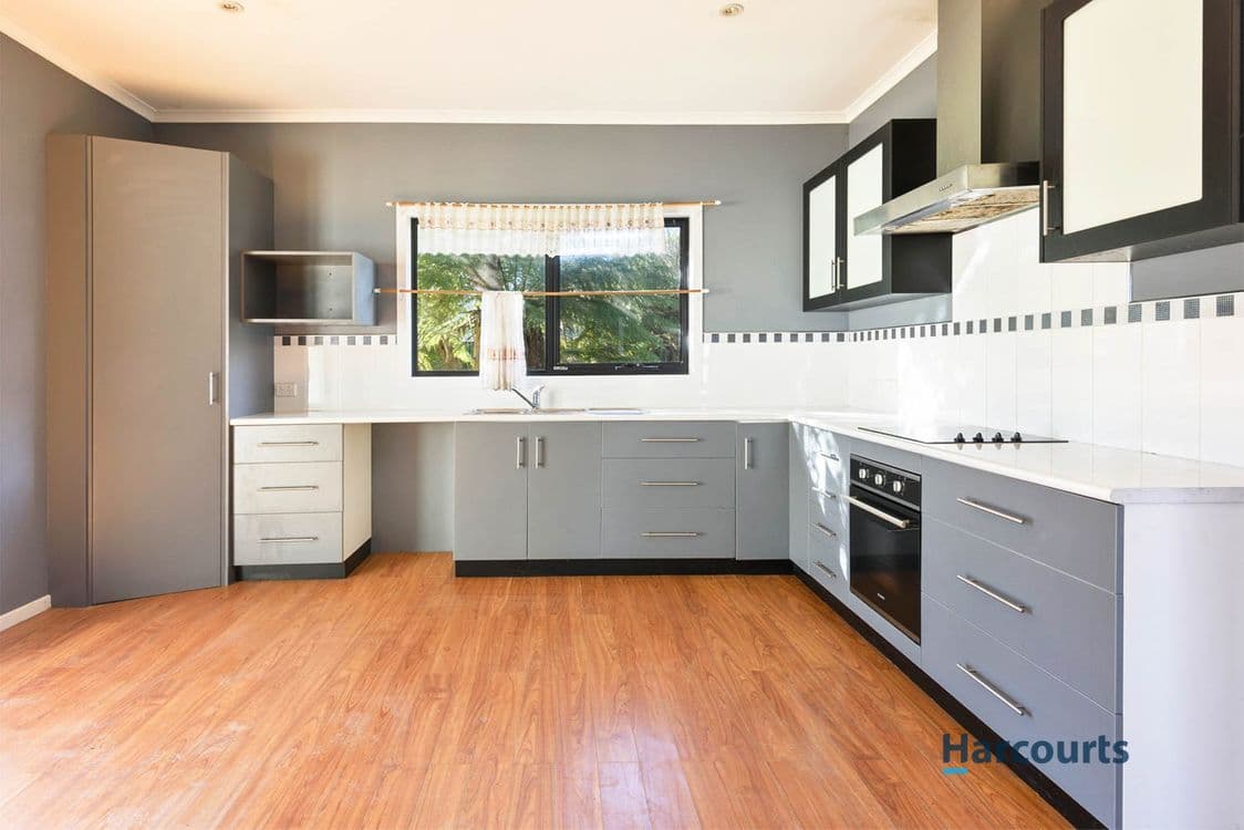 113 Esplanade, QUEENSTOWN, TAS 7467, Queenstown - Thumbnail 3