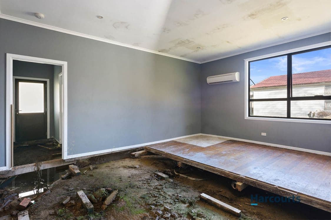 113 Esplanade, QUEENSTOWN, TAS 7467, Queenstown - Thumbnail 4
