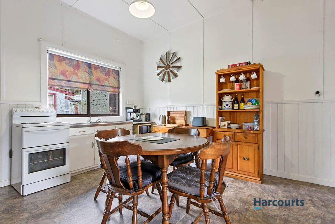 17 Dalmeny Street, ROSEBERY, TAS 7470, Rosebery - Thumbnail 4