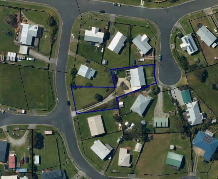 4 McKenzie Ave, CURRIE, TAS 7256, Currie - Thumbnail 2