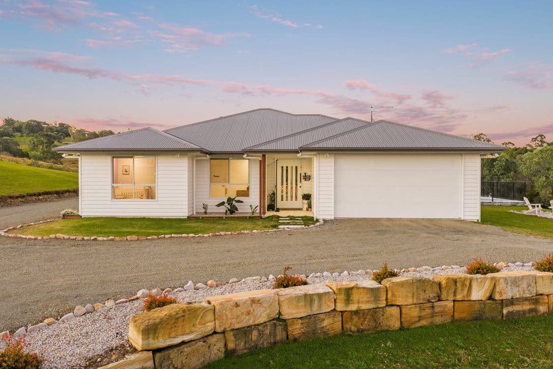 109 Overlander Avenue, CHATSWORTH, QLD 4570, Chatsworth - Thumbnail 4