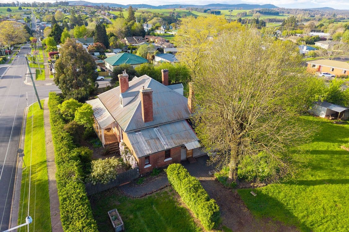 28 East Barrack Street, DELORAINE, TAS 7304, Deloraine - Thumbnail 2