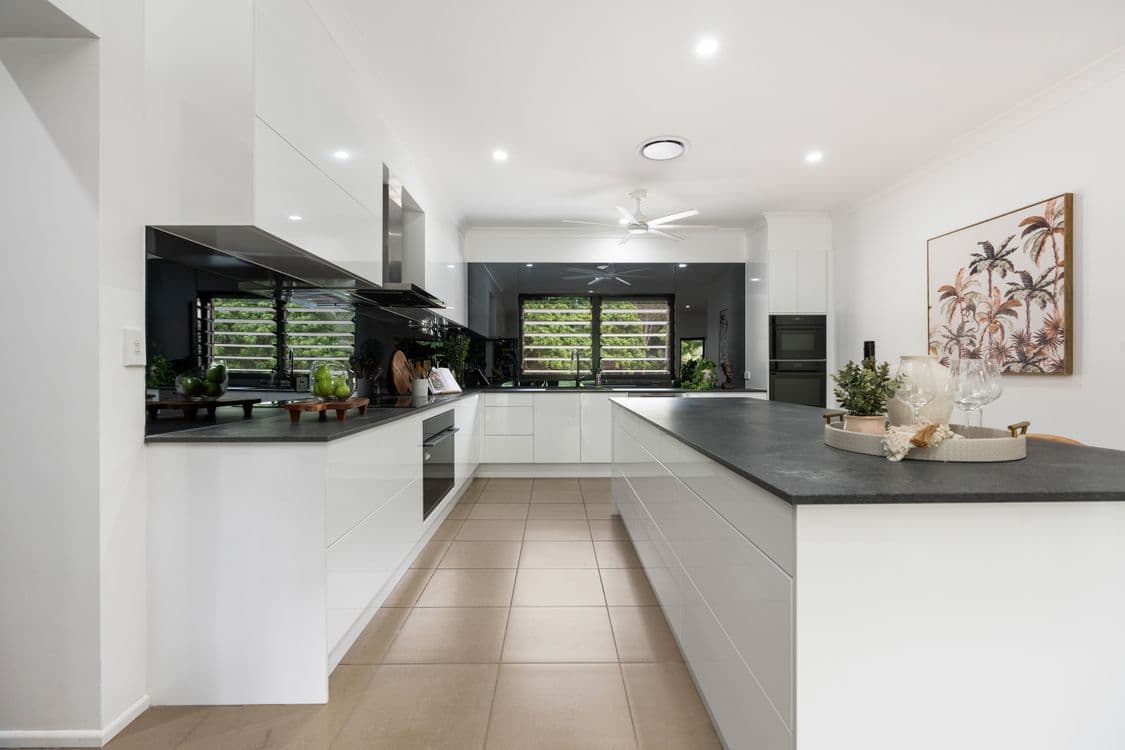 205 Upper Rosemount Road, ROSEMOUNT, QLD 4560, Rosemount - Thumbnail 8