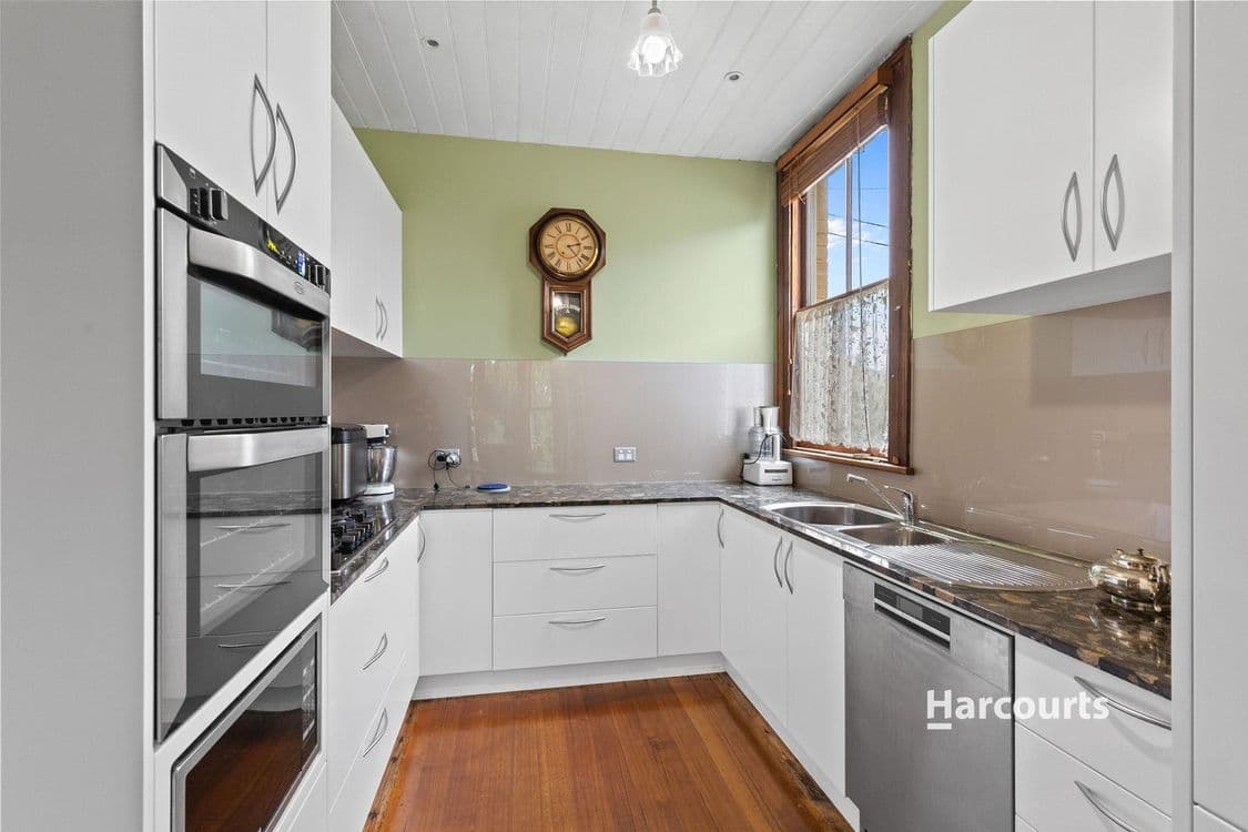 11 Hamilton Street, LATROBE, TAS 7307, Latrobe - Thumbnail 4