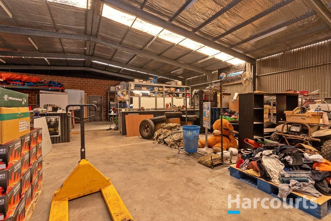414 Karoborup Road, CARABOODA, WA 6033, Carabooda - Thumbnail 5