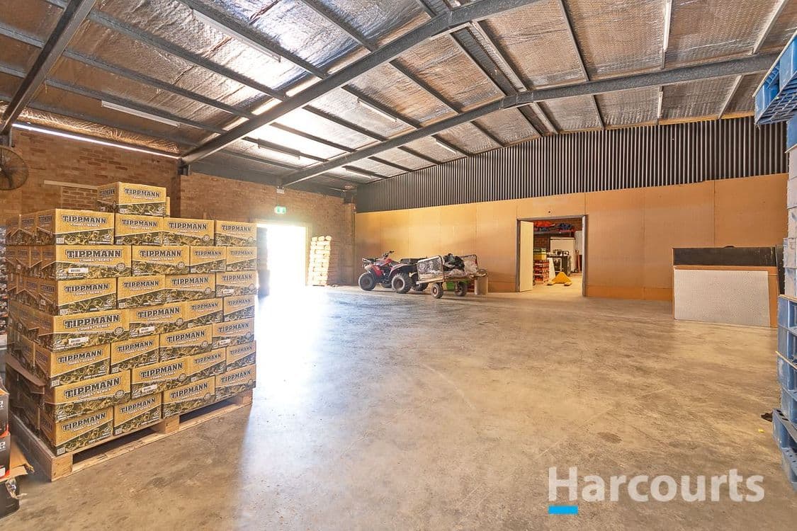 414 Karoborup Road, CARABOODA, WA 6033, Carabooda - Thumbnail 6