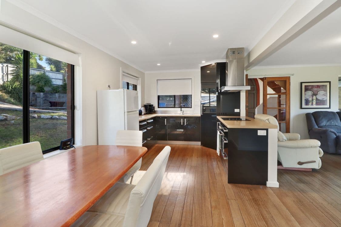 52 Treloggen Drive, BINALONG BAY, TAS 7216, Binalong Bay - Thumbnail 5