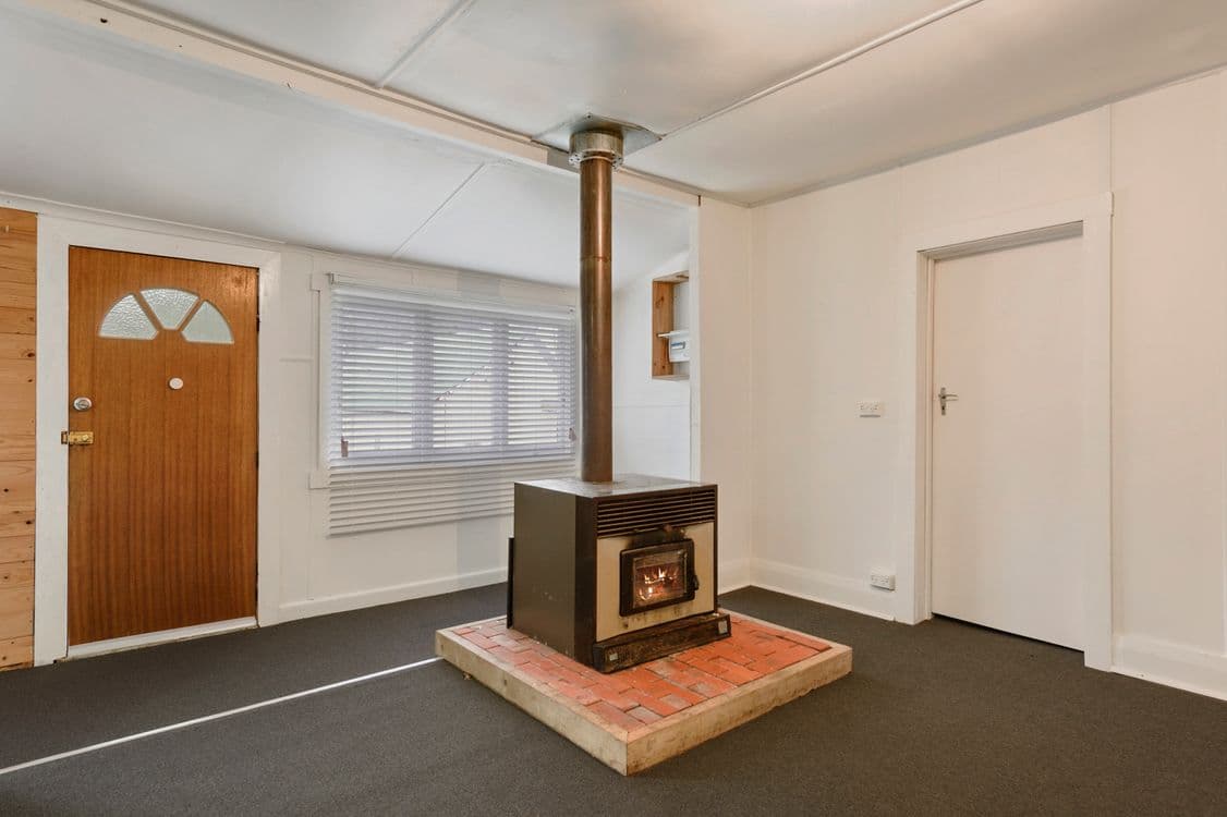 14 Bowes Street, QUEENSTOWN, TAS 7467, Queenstown - Thumbnail 3
