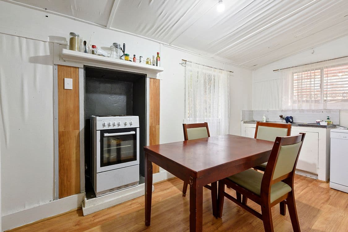 14 Bowes Street, QUEENSTOWN, TAS 7467, Queenstown - Thumbnail 4