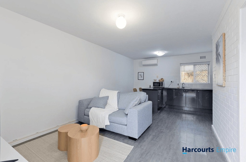 2/39 Scarborough Beach Road, SCARBOROUGH, WA 6019, Scarborough - Thumbnail 3