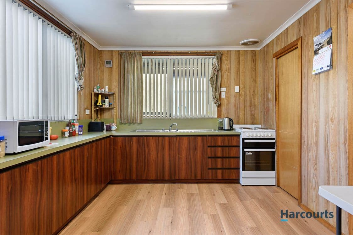 20 Esplanade, QUEENSTOWN, TAS 7467, Queenstown - Thumbnail 2