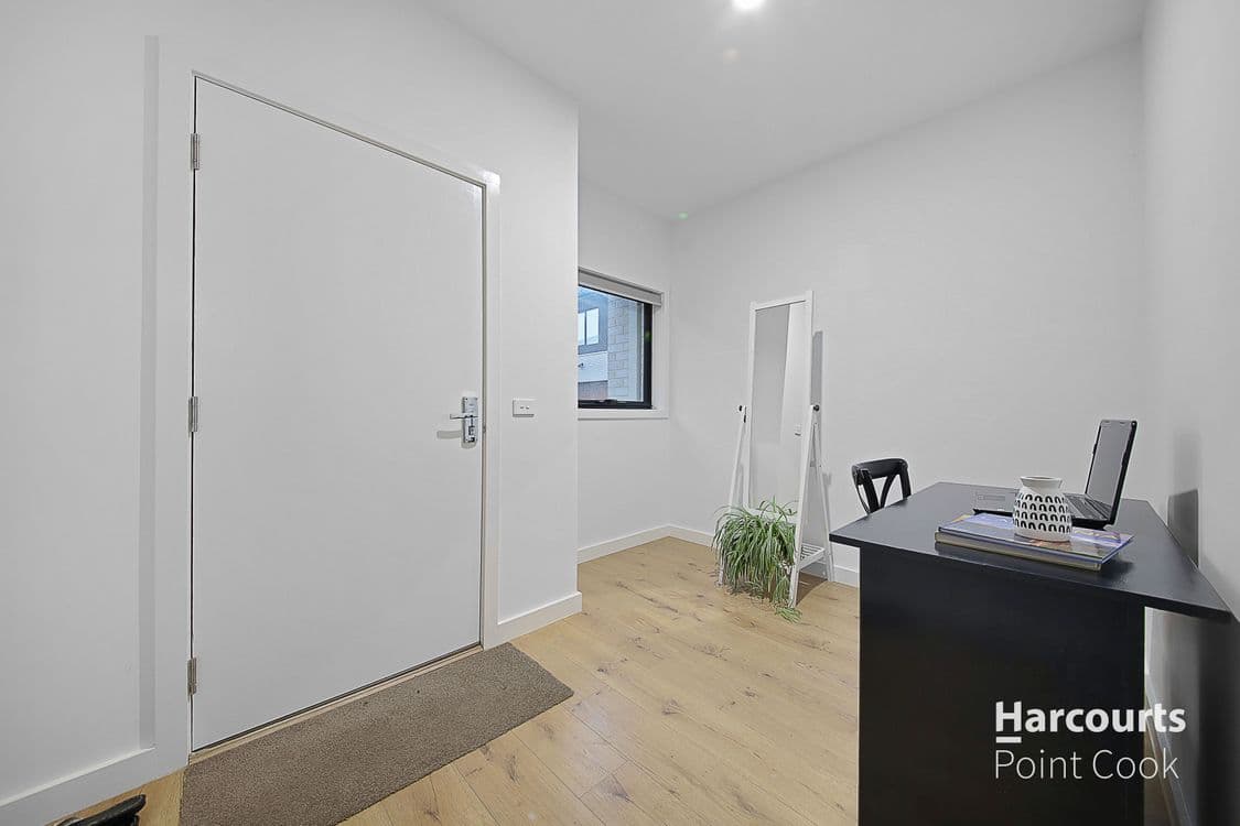 4 Mullavey Place, WERRIBEE, VIC 3030, Werribee - Thumbnail 6