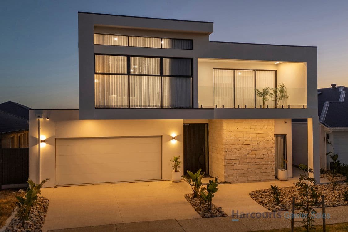 3 Dhilba Crescent, Andrews Farm - Image 1