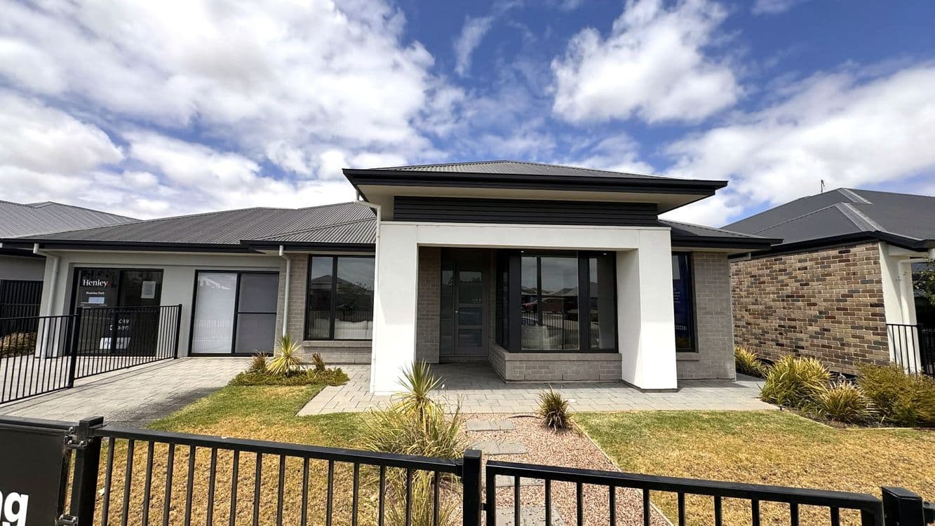 3 Dhilba Crescent, Andrews Farm - Thumbnail 3