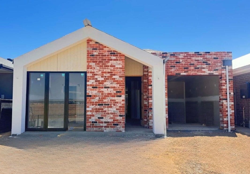 3 Dhilba Crescent, Andrews Farm - Thumbnail 8