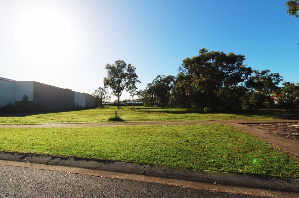 1 Southern Cross Circuit, URANGAN, QLD 4655, Urangan - Thumbnail 2