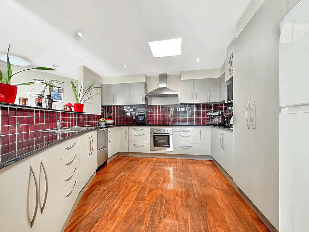 5 Crag Road, Batehaven - Thumbnail 5
