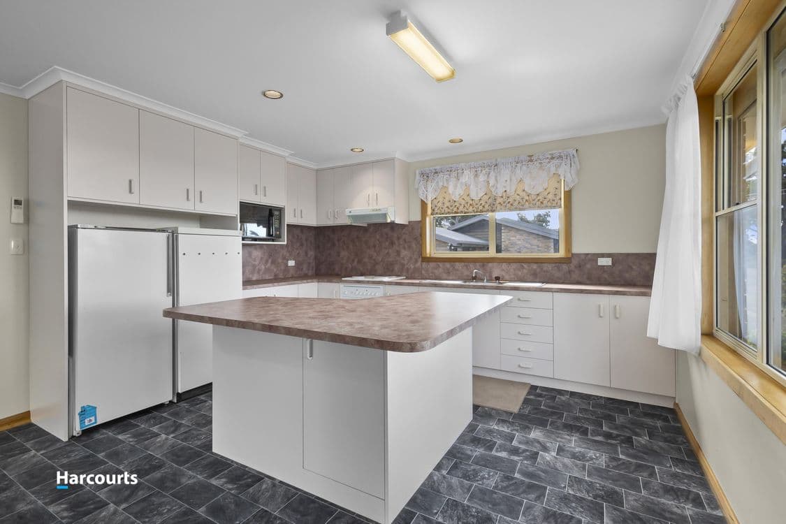 33 Big Roaring Beach Road, SURVEYORS BAY, TAS 7116, Surveyors Bay - Thumbnail 4
