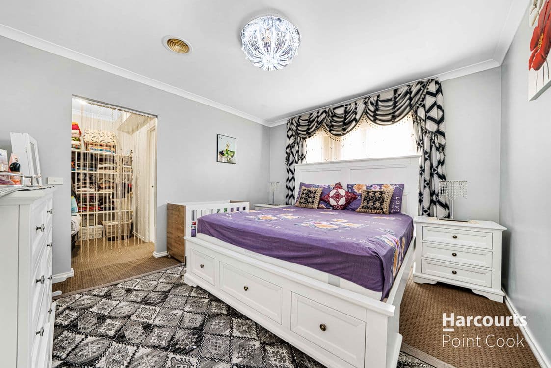 52 Cloverdale Road, TARNEIT, VIC 3029, Tarneit - Thumbnail 4