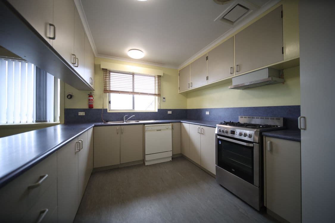 72 Fowell Street, ZEEHAN, TAS 7469, Zeehan - Thumbnail 2