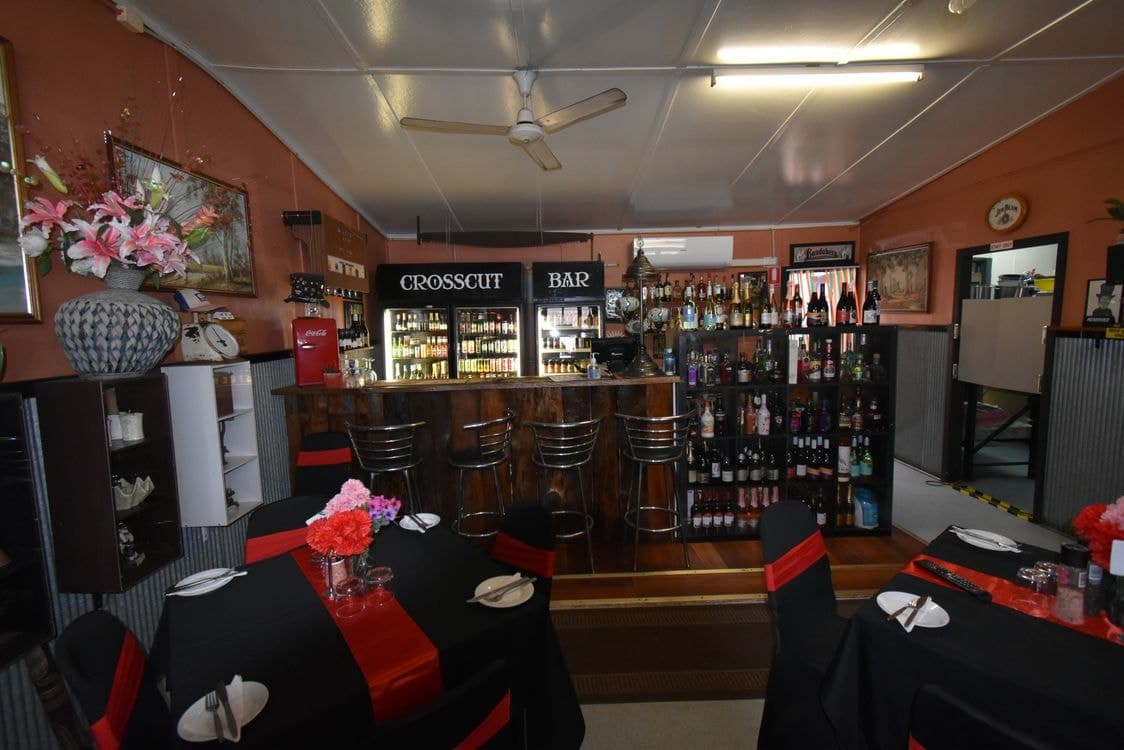 122 Churchill  Street, CHILDERS, QLD 4660, Childers - Thumbnail 3