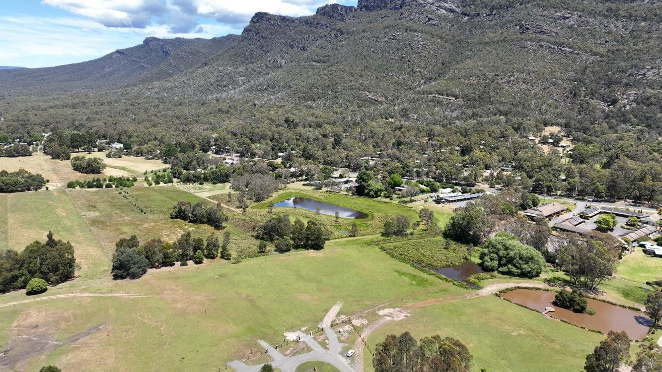 38 Valley Drive, HALLS GAP, VIC 3381, Halls Gap - Thumbnail 2