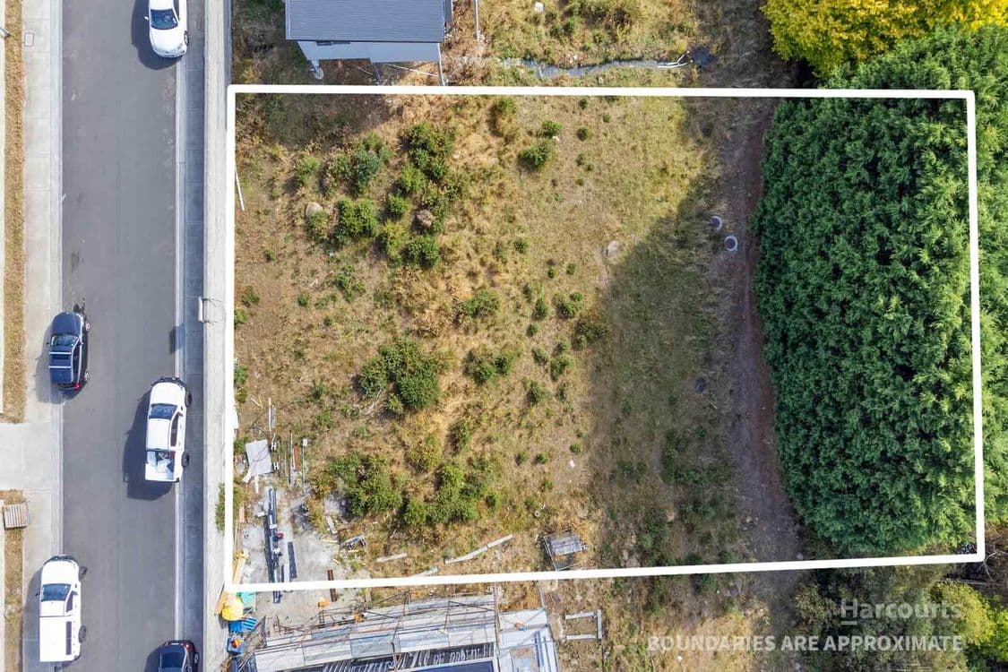 74 Athleen Avenue, LENAH VALLEY, TAS 7008, Lenah Valley - Thumbnail 3