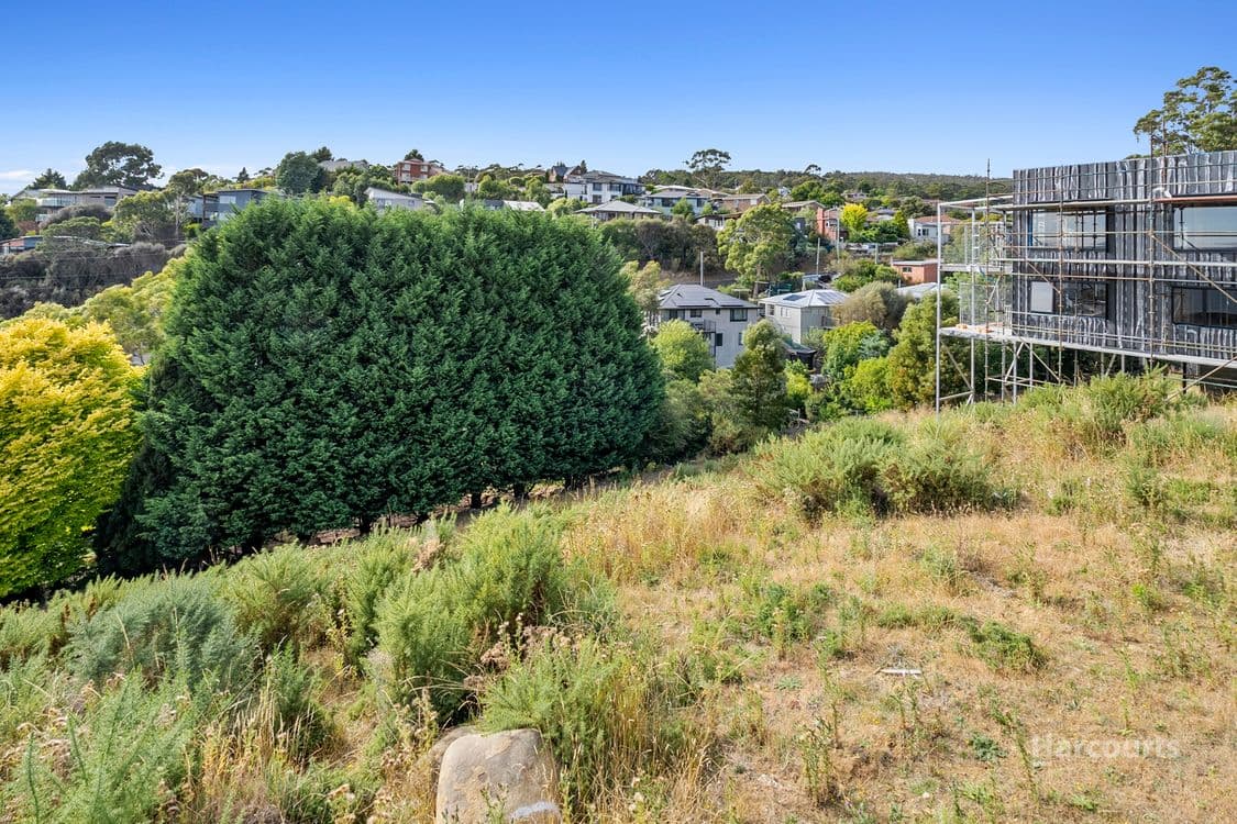 74 Athleen Avenue, LENAH VALLEY, TAS 7008, Lenah Valley - Thumbnail 6