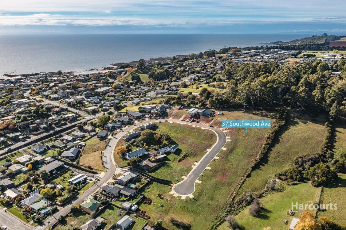 37 Southwood Avenue, PENGUIN, TAS 7316, Penguin - Thumbnail 2