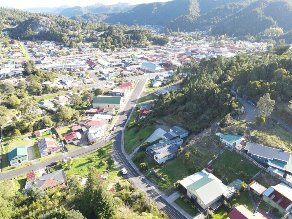 6 Bowes Street, QUEENSTOWN, TAS 7467, Queenstown - Thumbnail 4