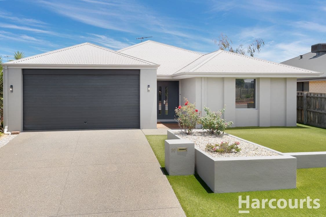 30 Marsdenia Road, HALLS HEAD, WA 6210, Halls Head - Thumbnail 2