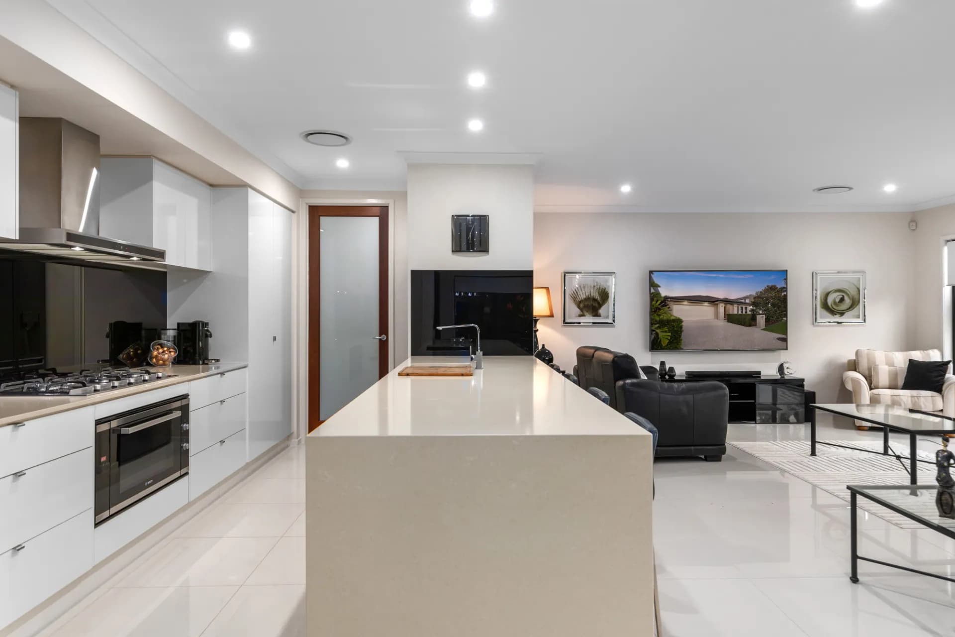 7689 Fairway Boulevard, Hope Island., Hope Island - Thumbnail 3