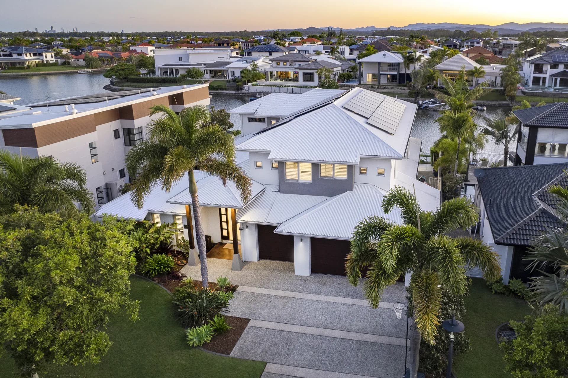 26 Parkview Place, Helensvale., Helensvale - Thumbnail 2