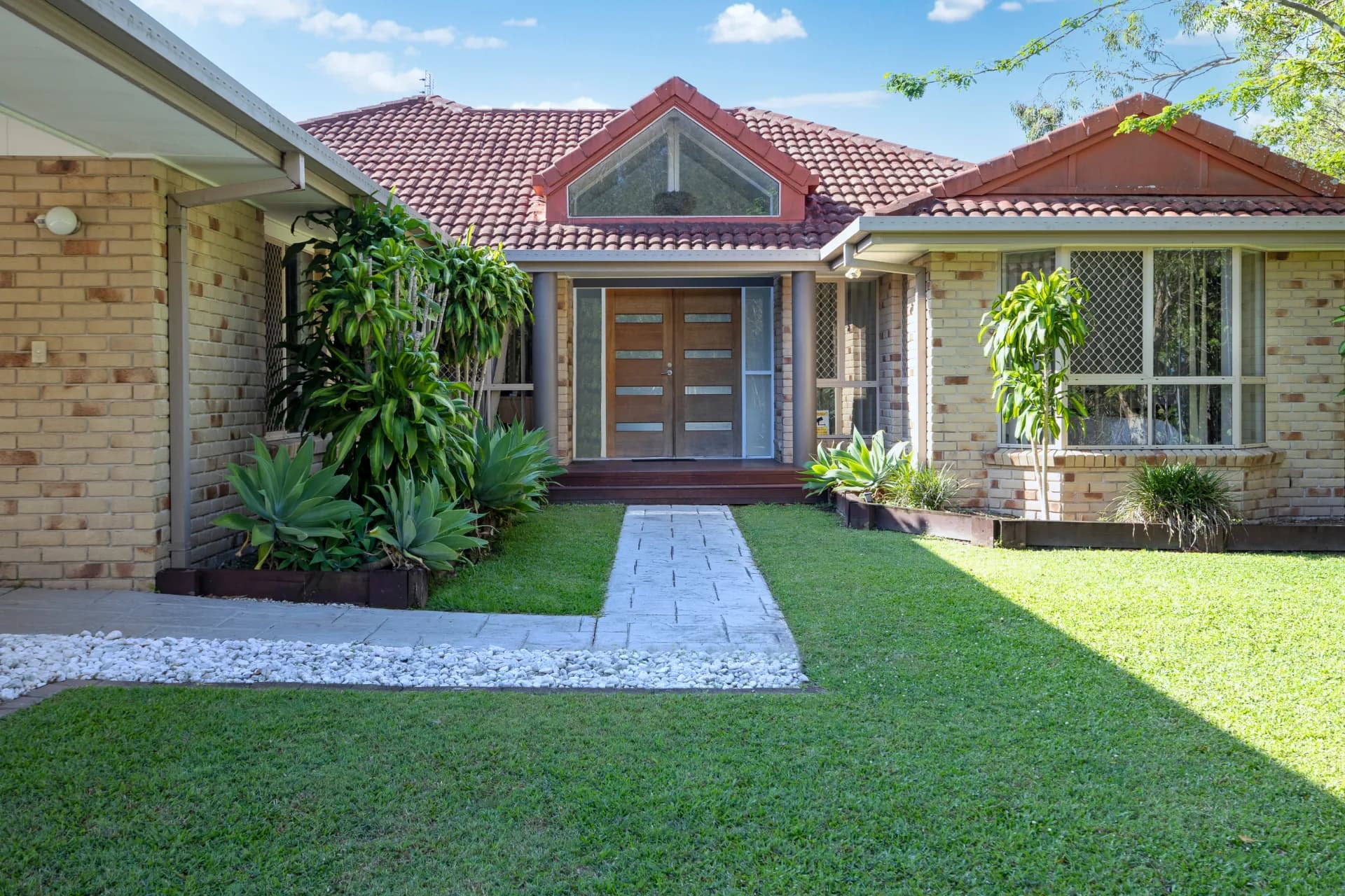 32 Boreen Court, Helensvale., Helensvale - Thumbnail 2
